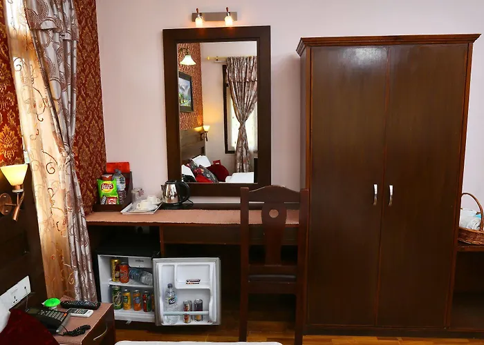 Отель Bliss International 3*
